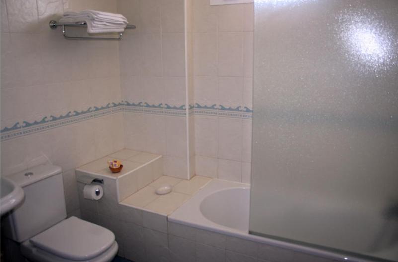 Hostal Brisamar サン・ホセ 部屋 写真